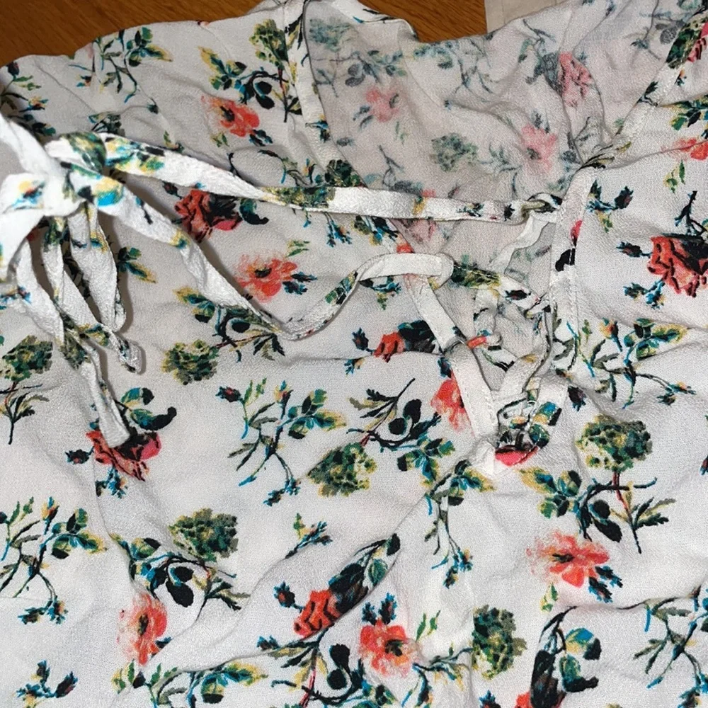 Flowy - Picture 2 of 2